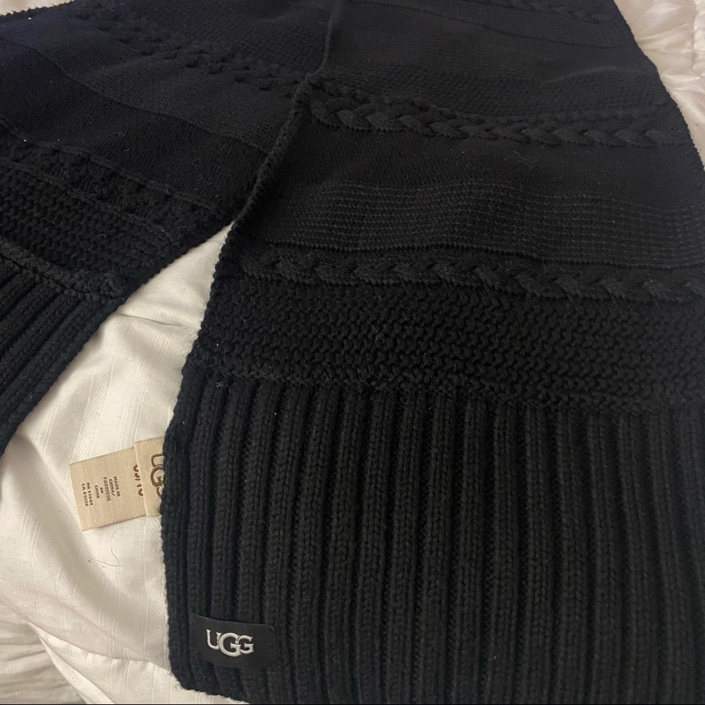 Warm black UGG Scarf